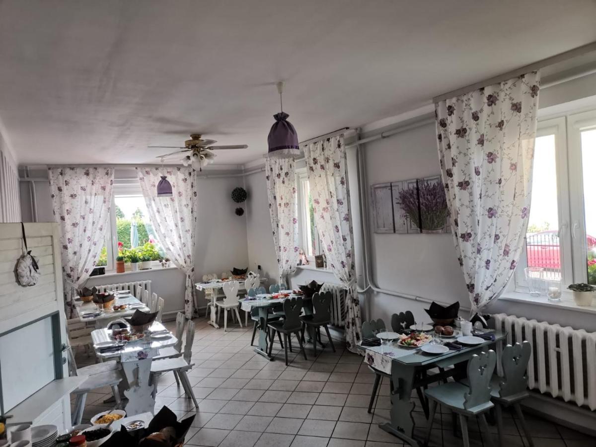 Pokoje Goscinne U Broni ميلنو المظهر الخارجي الصورة